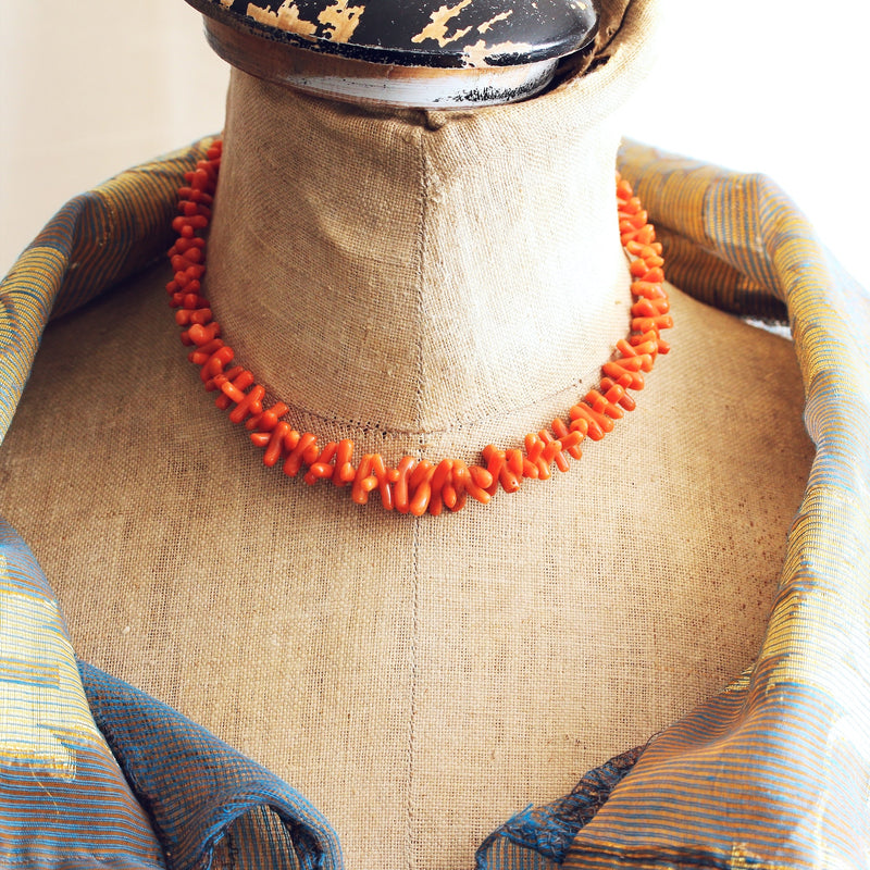Simple best sale coral necklace