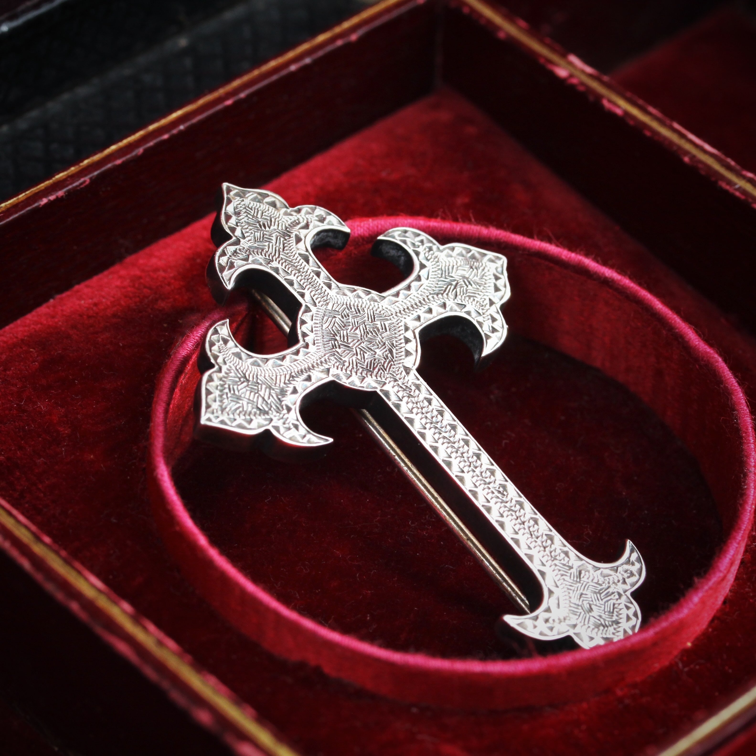 Antique Gothic Revival Silver Cross Brooch – Fetheray
