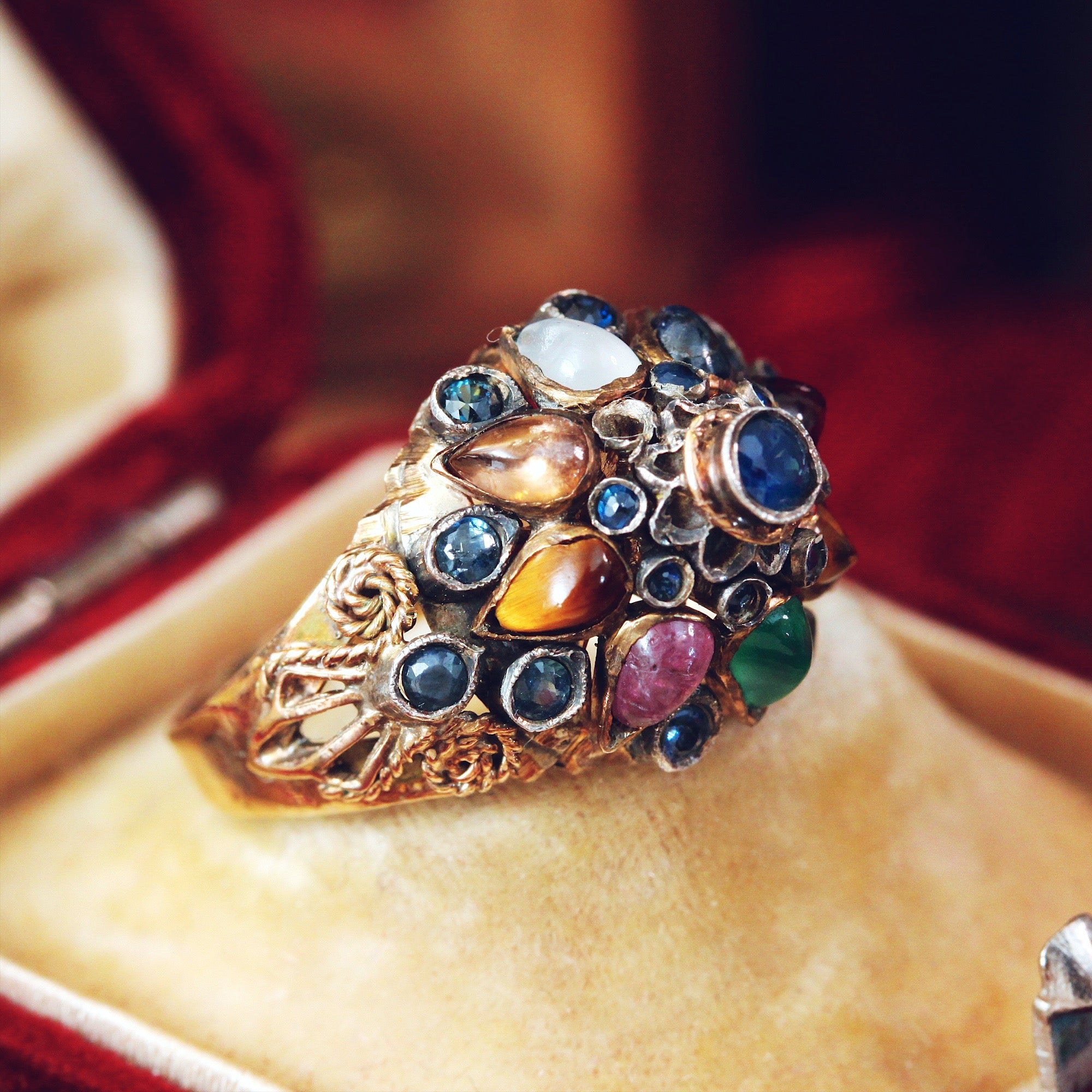 Exotic Vintage Thai Princess Harem Ring Fetheray