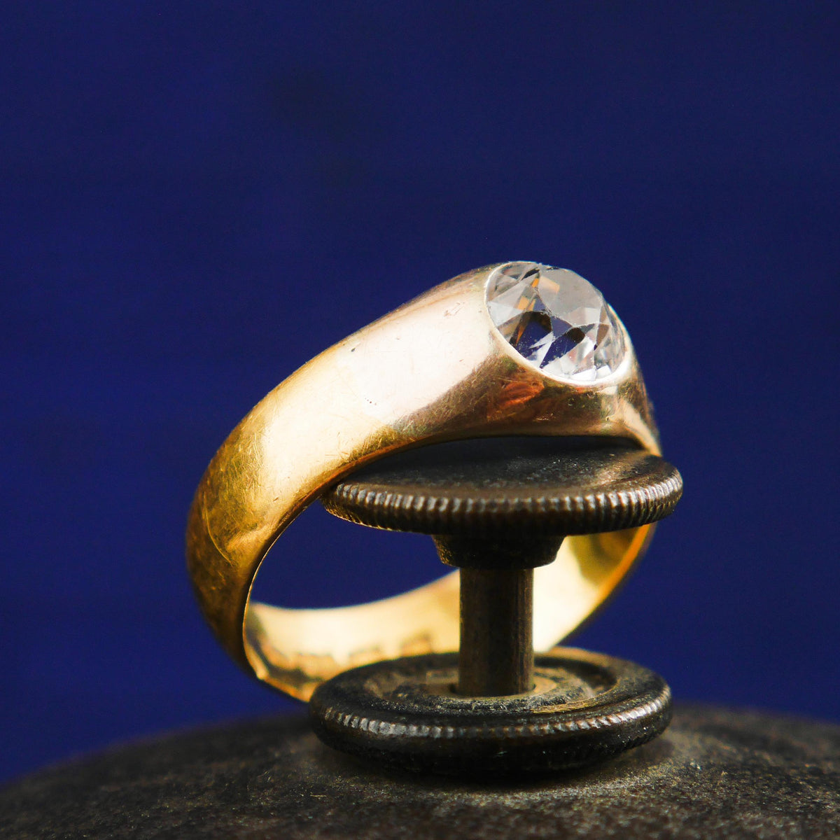 Uniquely Wonderful Date 1913 22ct Gold Paste Ring