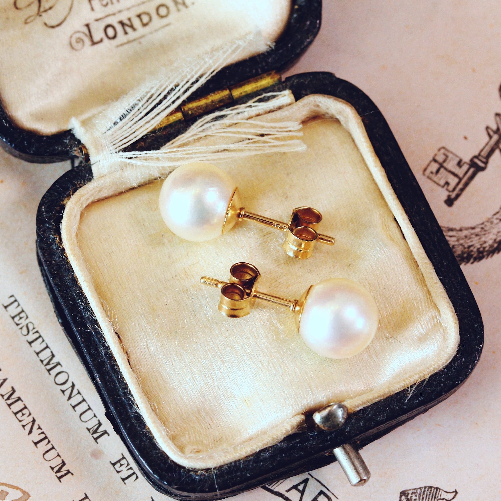 Beautiful Lustre! Cultured Pearl Earring Studs – Fetheray