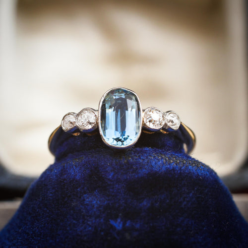 Rare Pristine Vintage Aquamarine & Diamond Ring