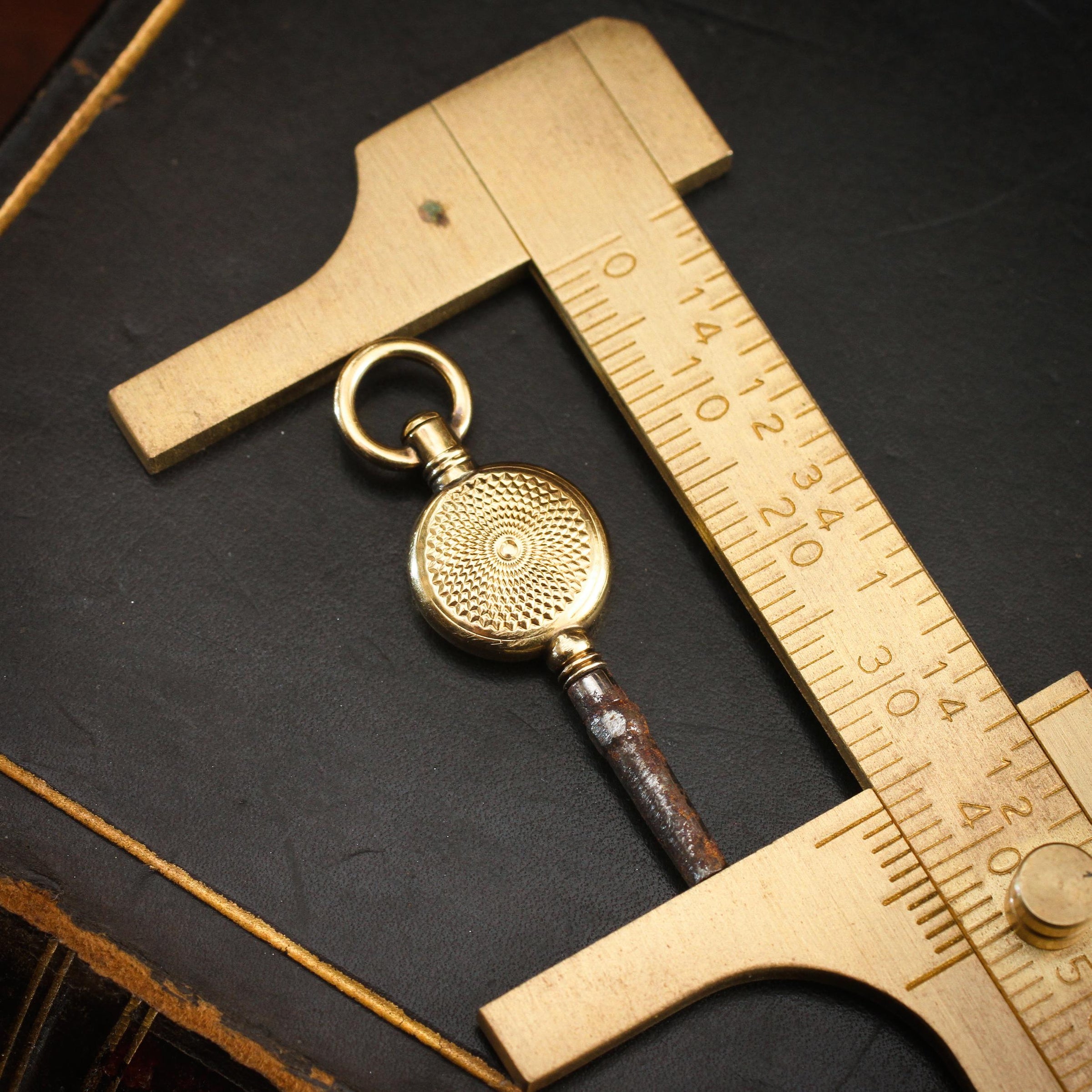 Antique watch 2025 winder