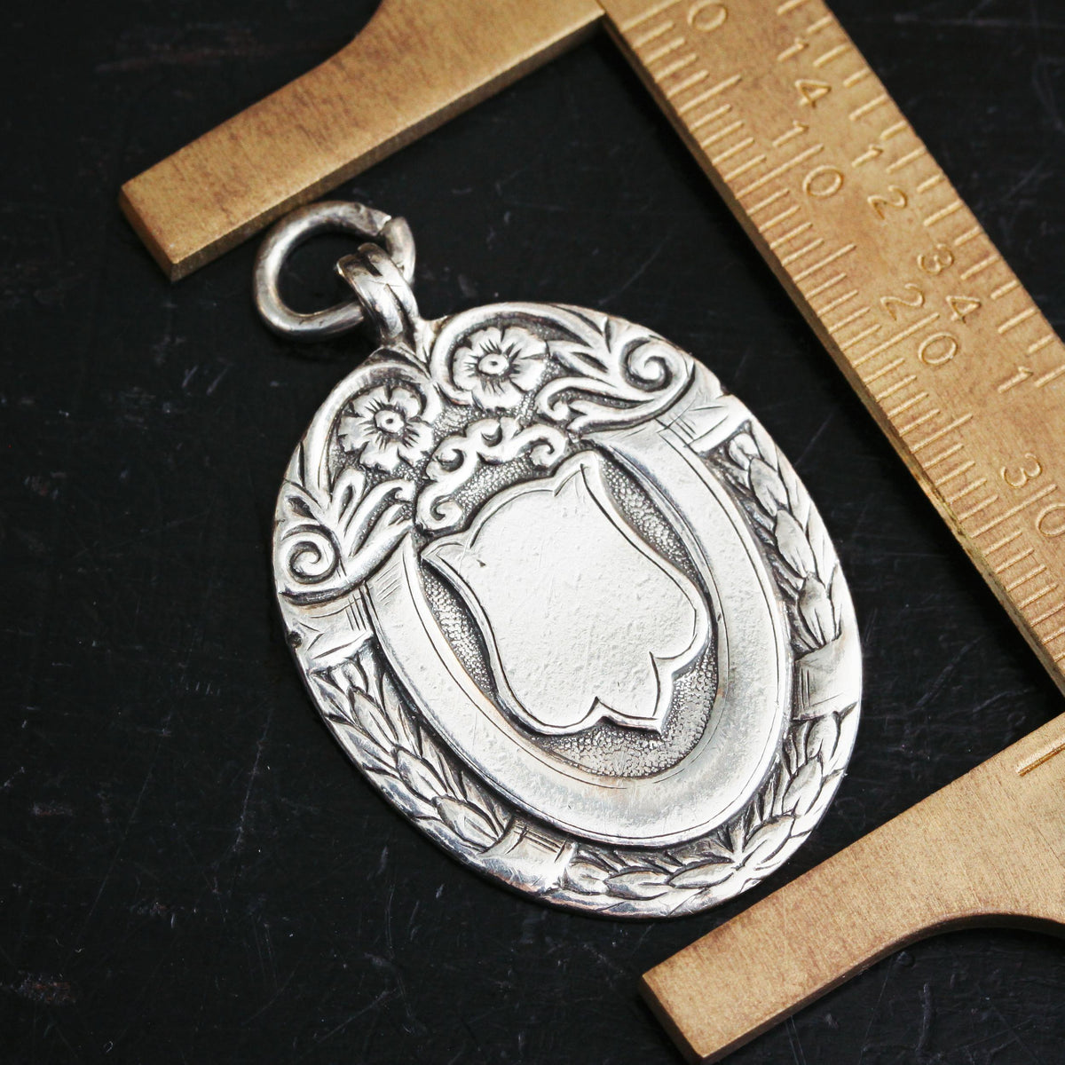 Date 1925 Ornamental Silver Medal