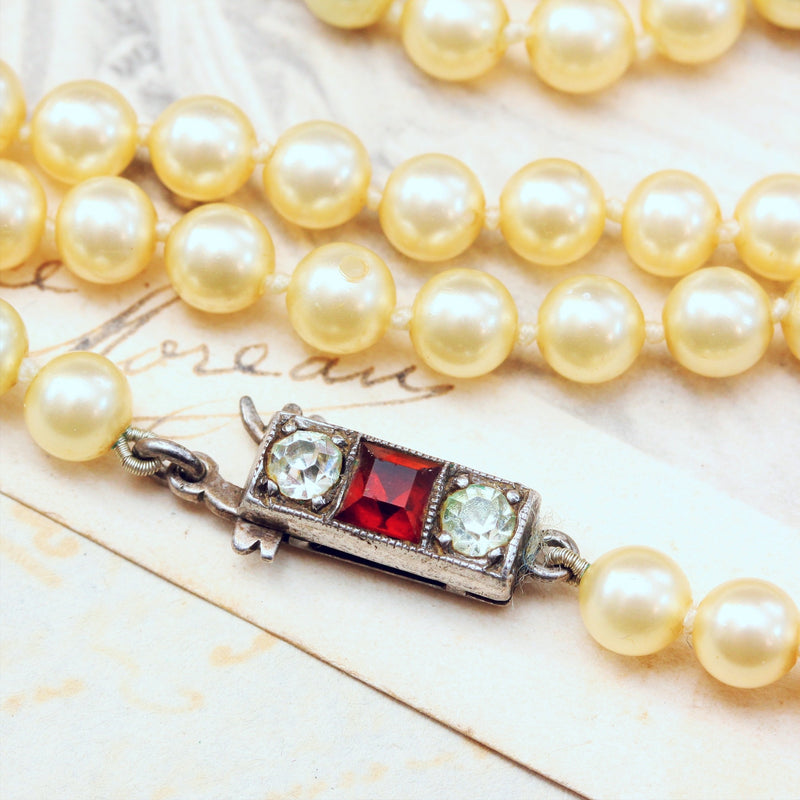 Vintage ART DECO Faux Pearl Necklace