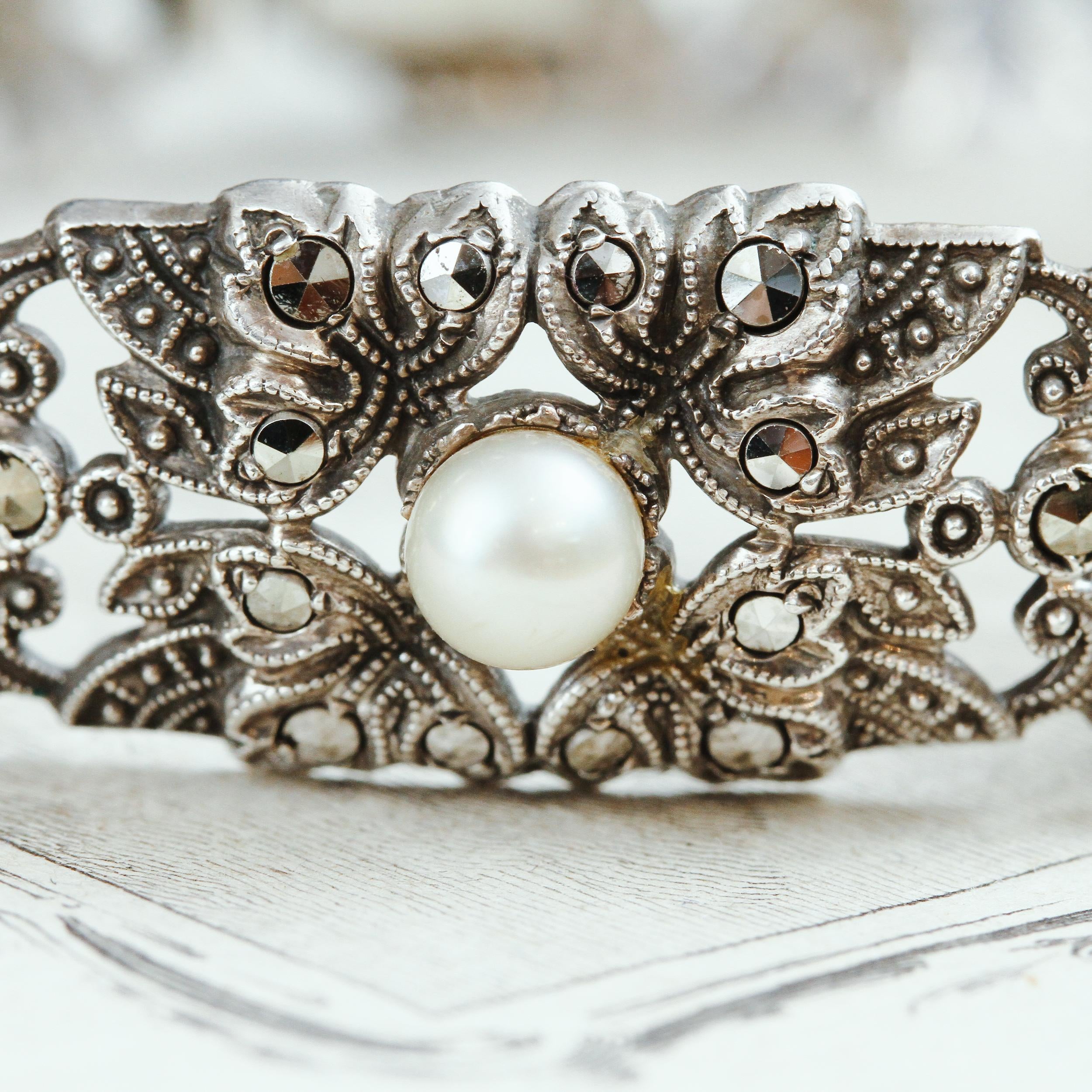 Pearl bracelet silver online