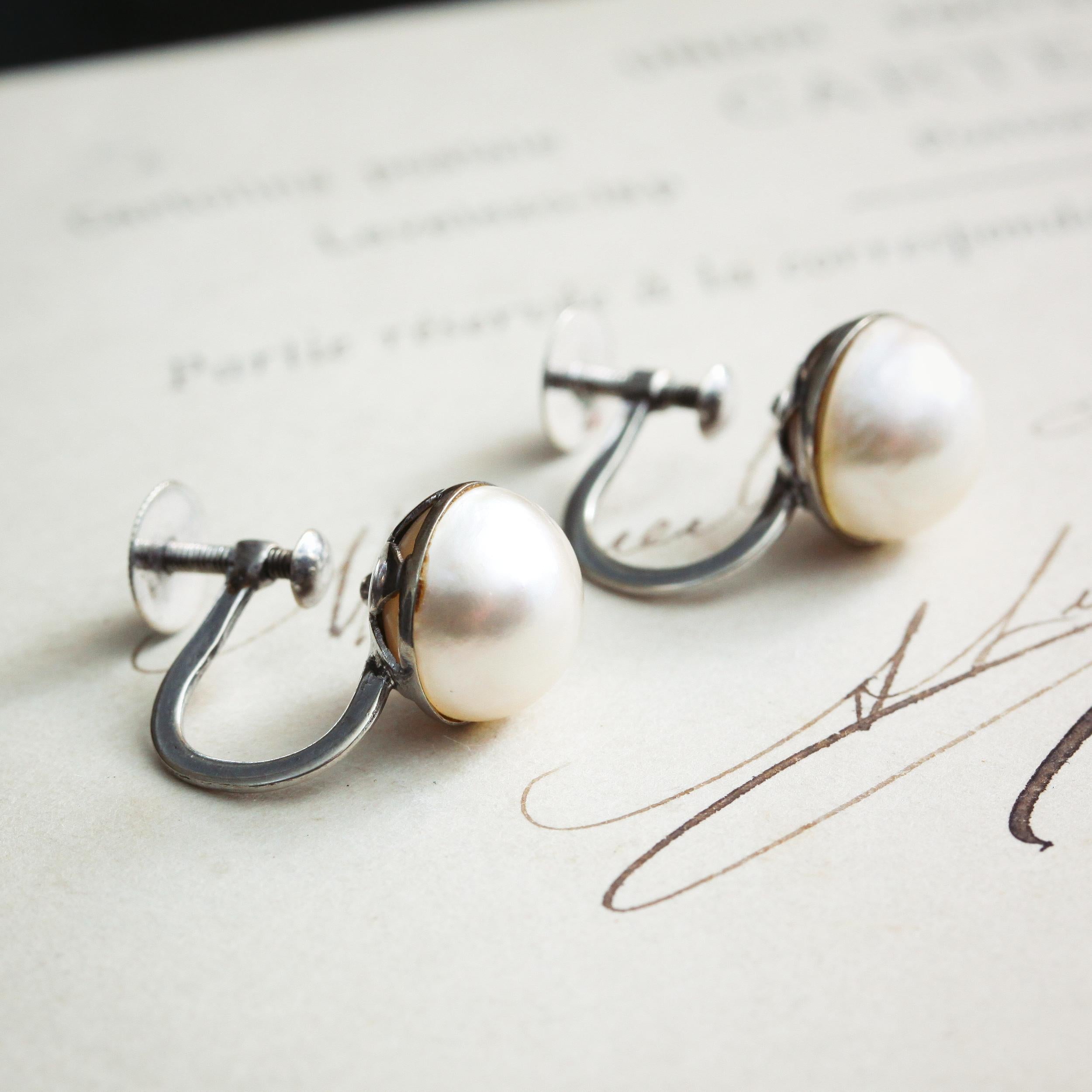 Vintage mabe pearl earrings top