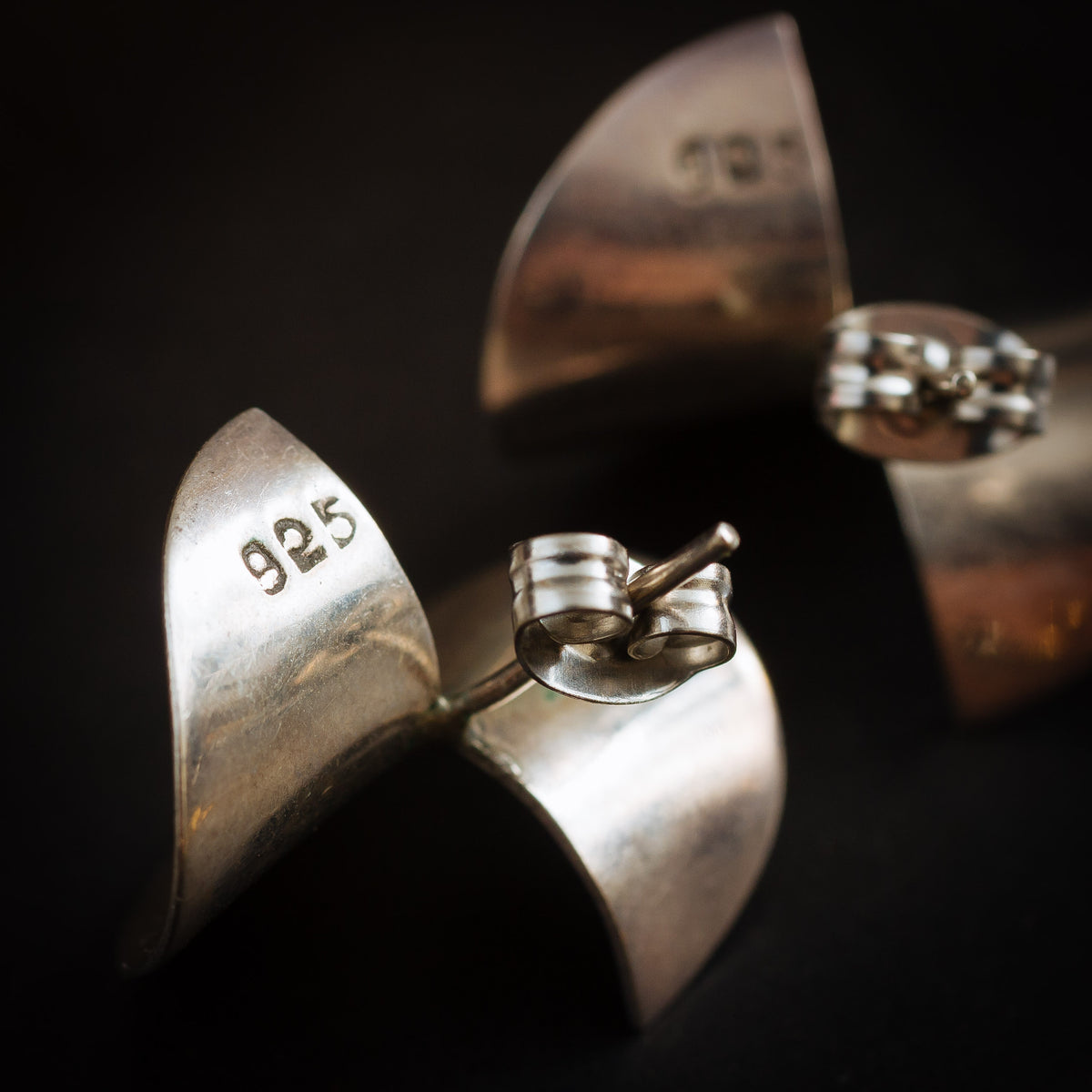 Cool Vibe!! Vintage 1980's Modernist Silver Earrings