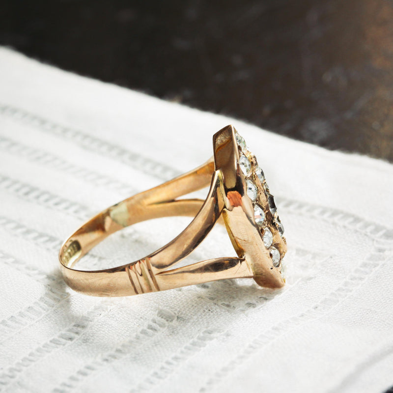 Enchanting Date 1909 9ct Gold Paste Ring