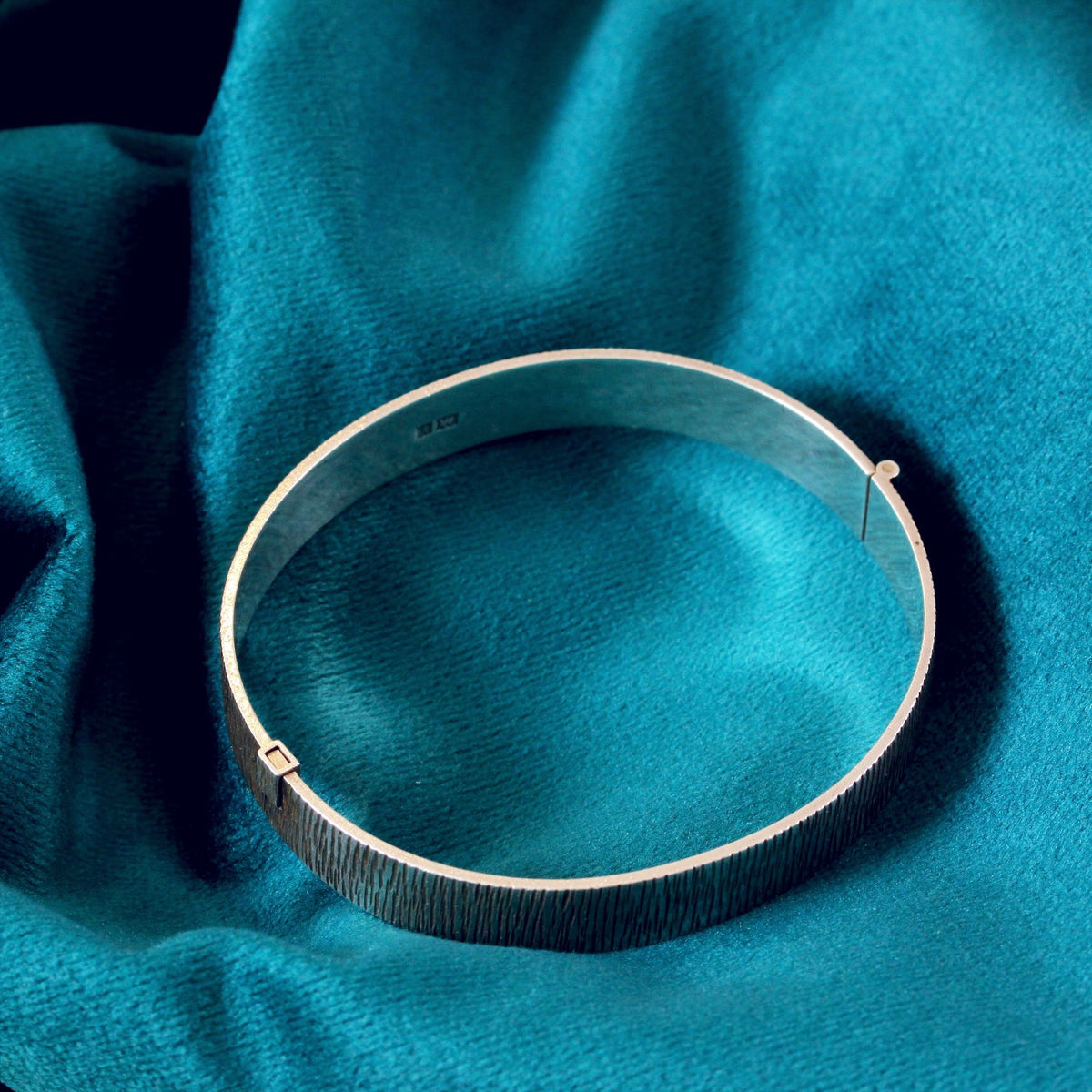 Statement Date 1973 Bark Effect Silver Bangle