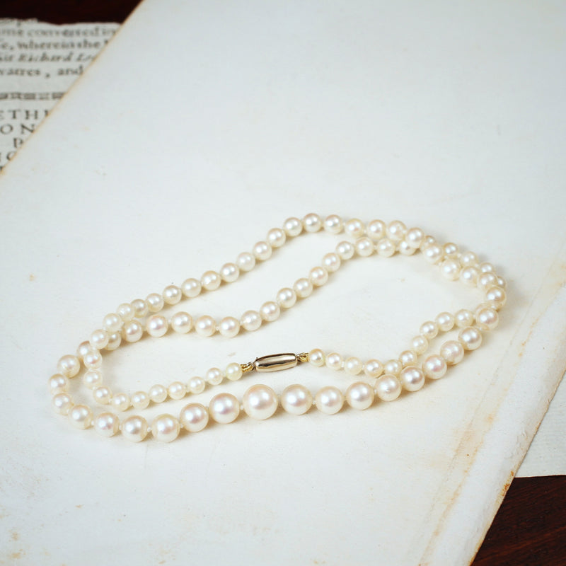 Pretty Vintage Cultured Saltwater Pearl Necklace