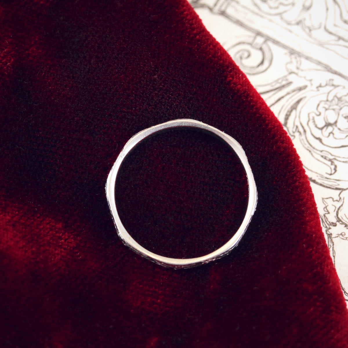Hand Engraved Vintage Size O or 7 Platinum Wedding Band
