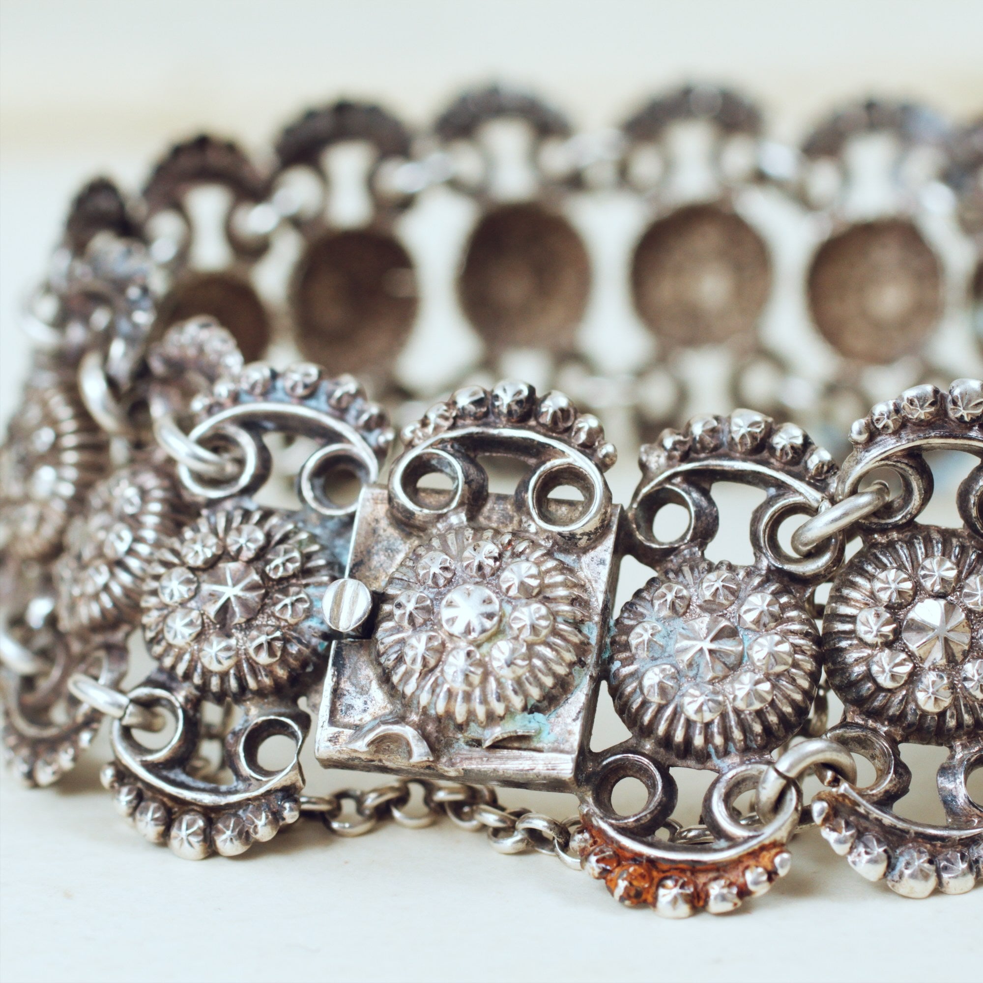 Lacy Loveliness Antique Silver Chain Bracelet – Fetheray