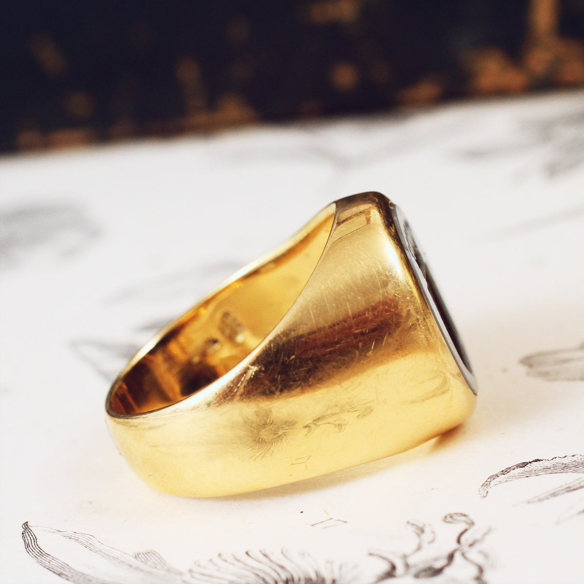 Super Quality 18ct Gold Intaglio Crest Signet Ring