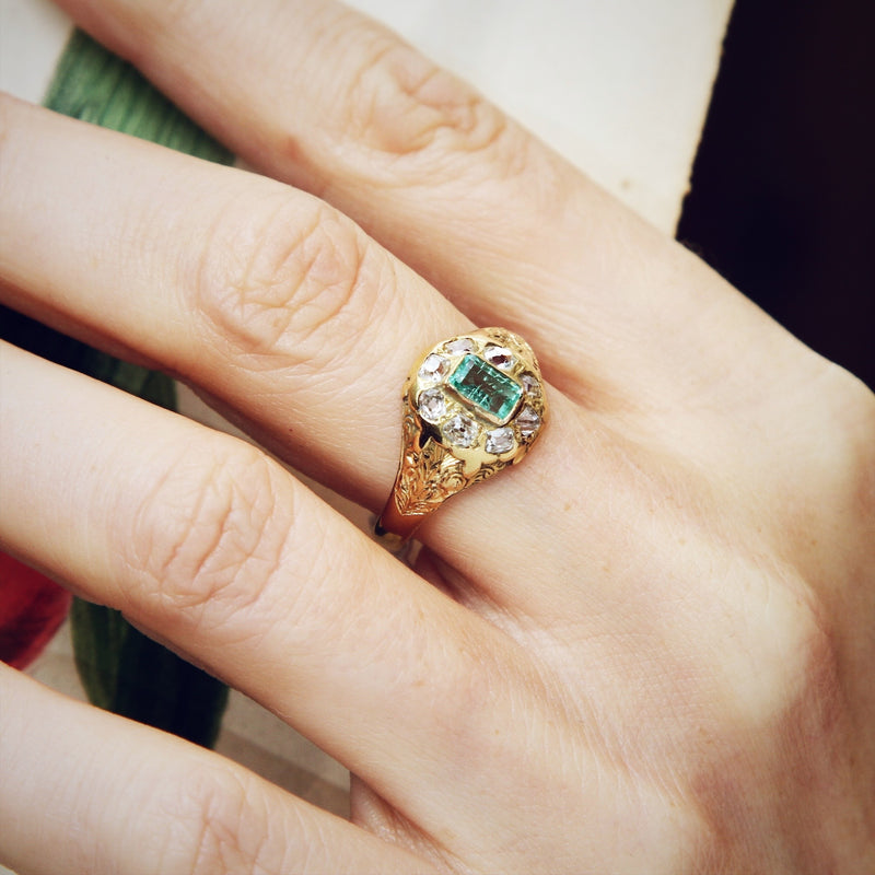 An Exquisite Early Victorian Emerald & Diamond Ring