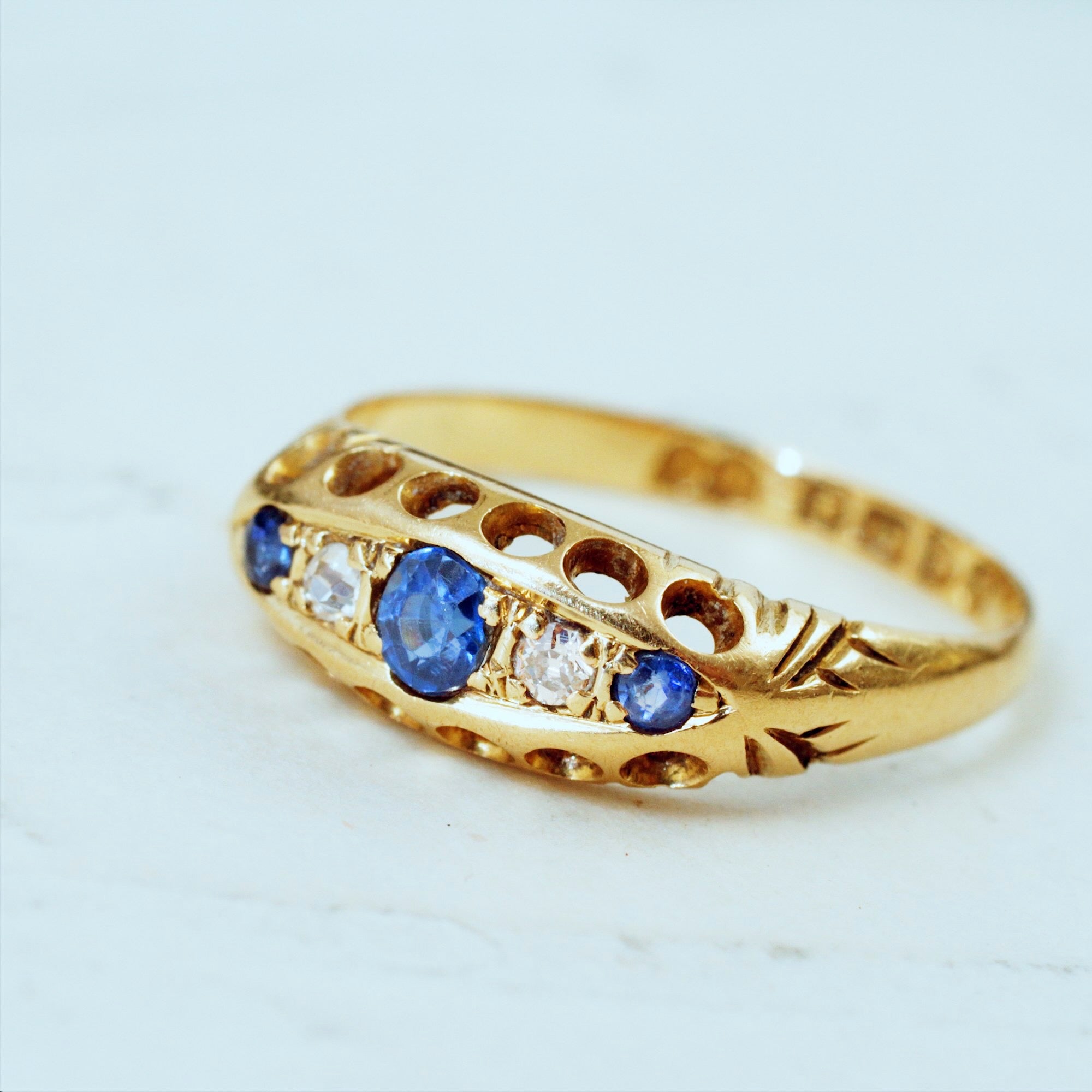 Cutest! Date 1907 Sapphire & Diamond Ring – Fetheray Cutest! Date 1907 Sapphire & Diamond Ring – Fetheray