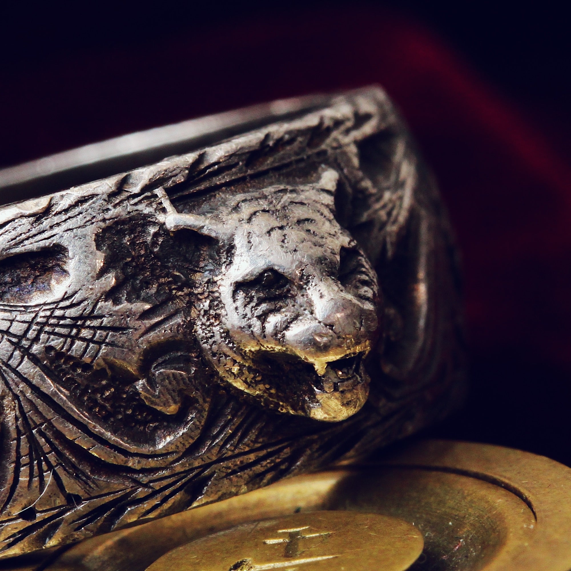 Vintage Silver GUCCI Gatto Ring Fetheray