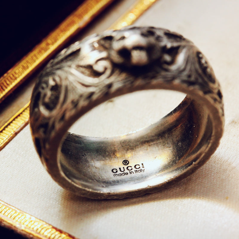 Gucci gatto thin silver 10mm ring with store feline head
