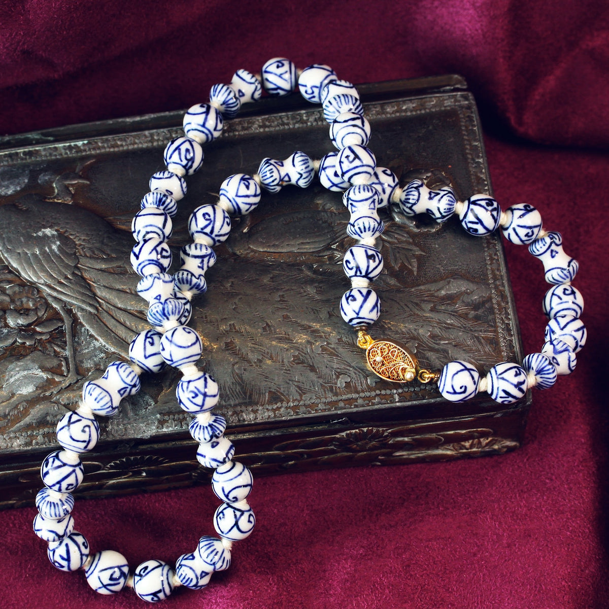Vintage Chinese Blue & White Porcelain Bead Necklace – Fetheray