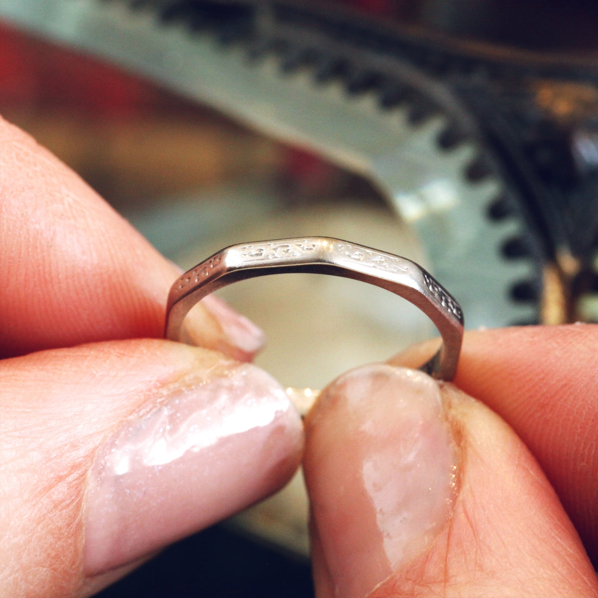 Vintage Date 1949 18ct White Gold Wedding Ring
