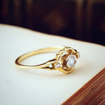 Unusual Vintage 18ct Gold Diamond Ring