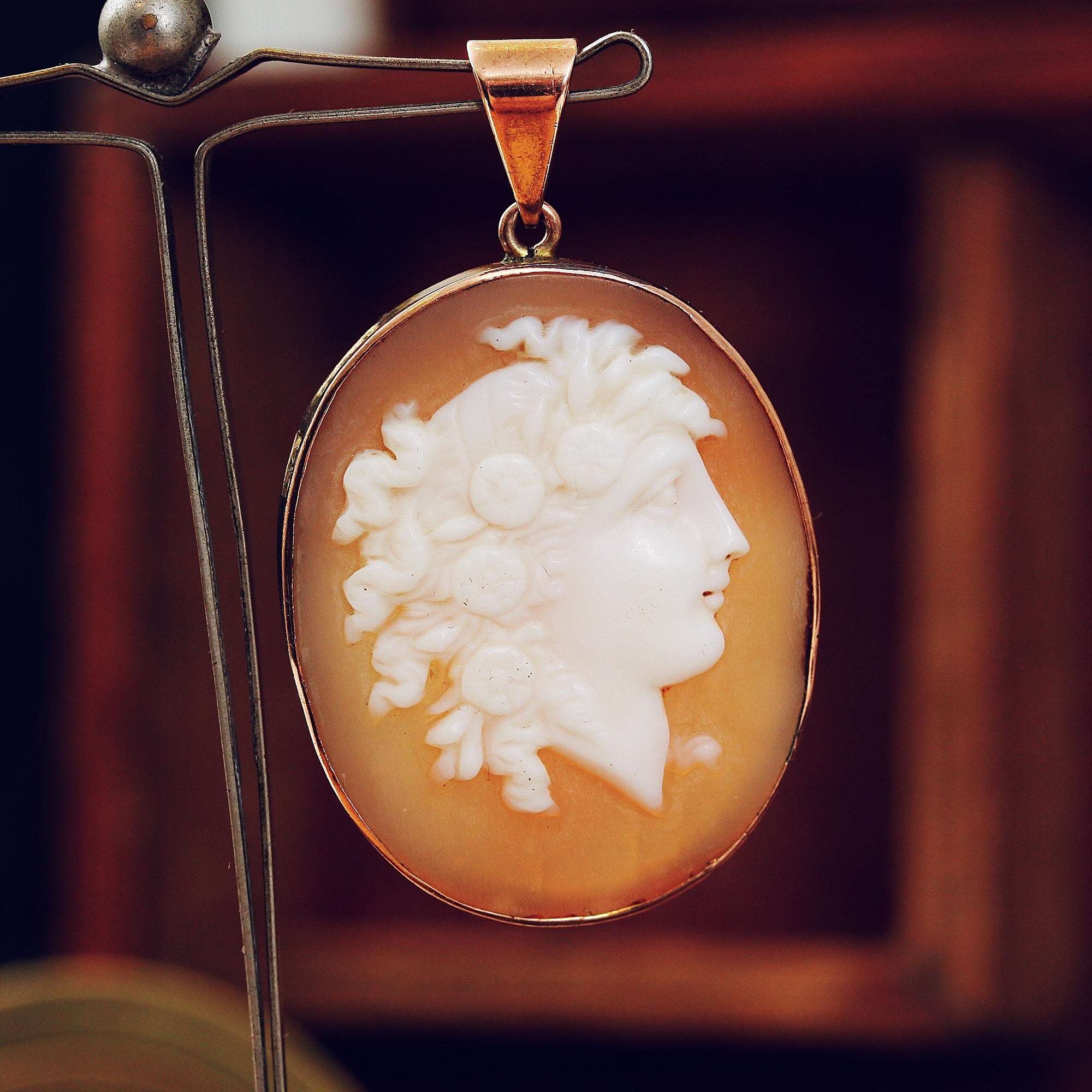 Antique Shell Cameo of Goddess Flora – Fetheray