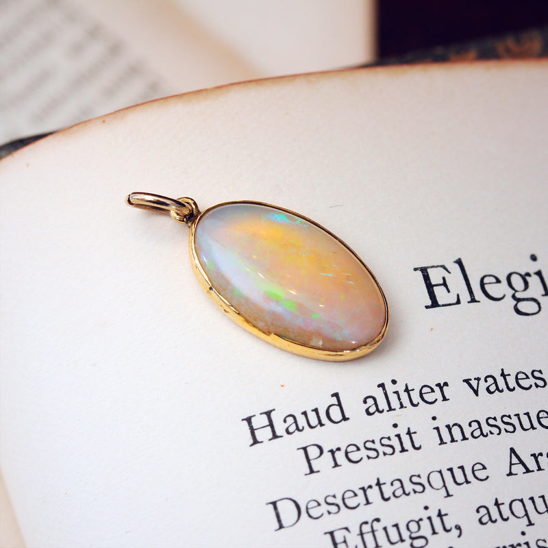 9ct gold opal sales pendant