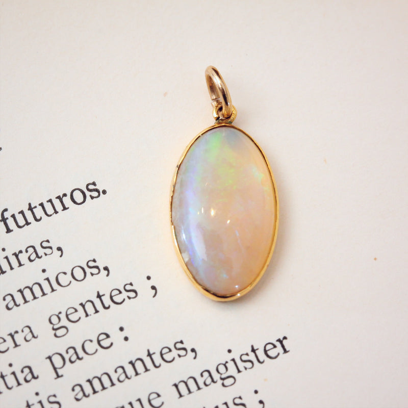 Vintage 9ct Gold Crystal Opal Pendant