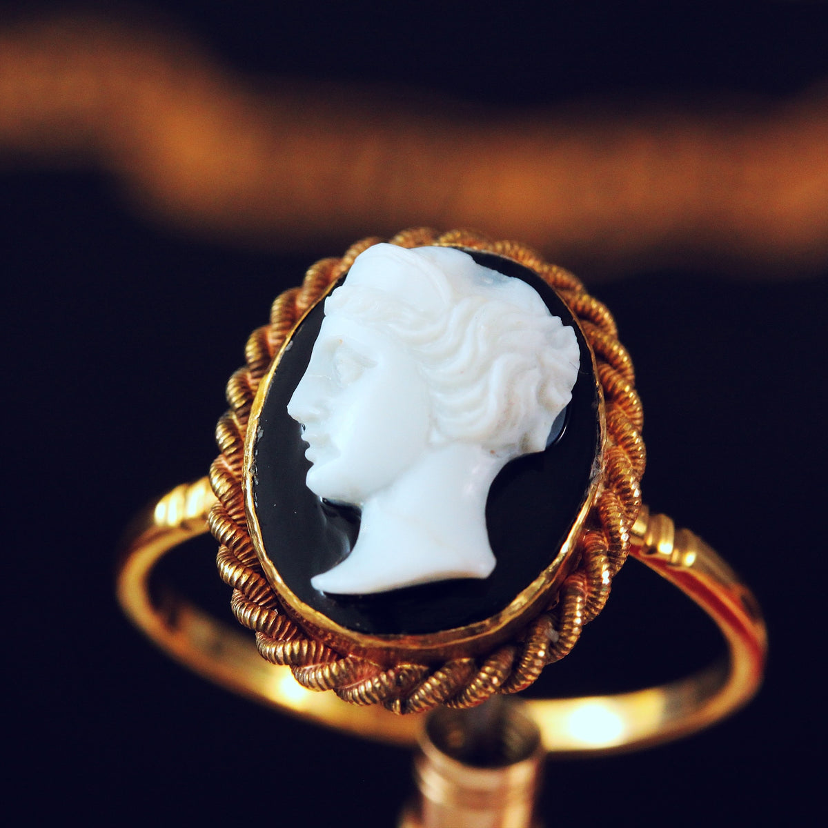 Vintage 9ct Gold Portrait Cameo Ring