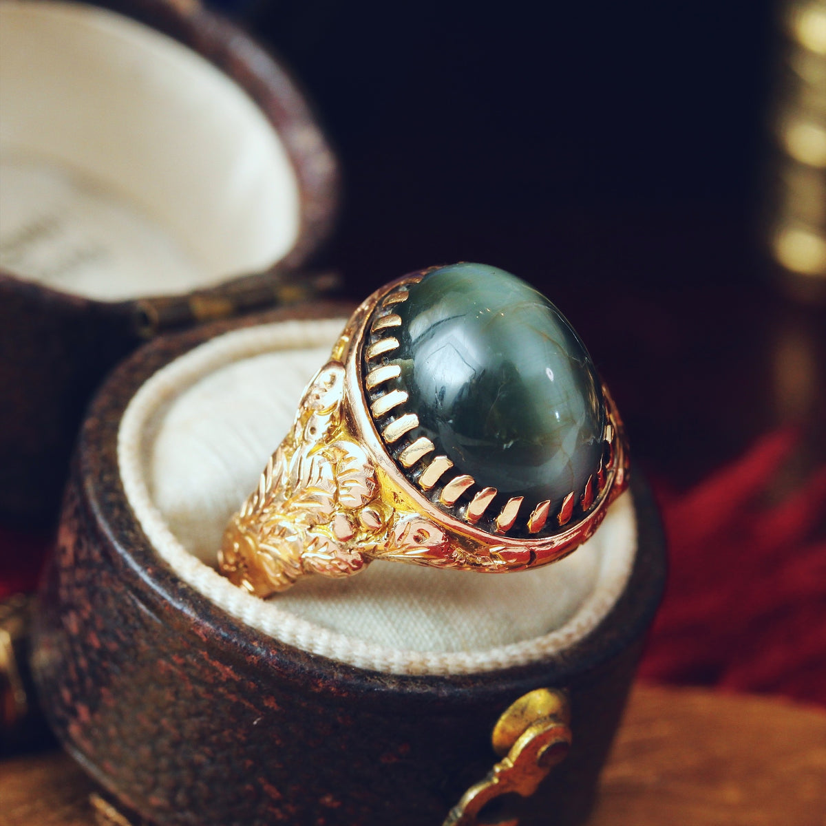 Antique Victorian Cat's Eye Chrysoberyl Ring