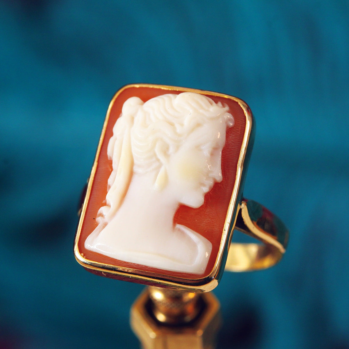 Vintage Grecian Goddess Shell Cameo Ring