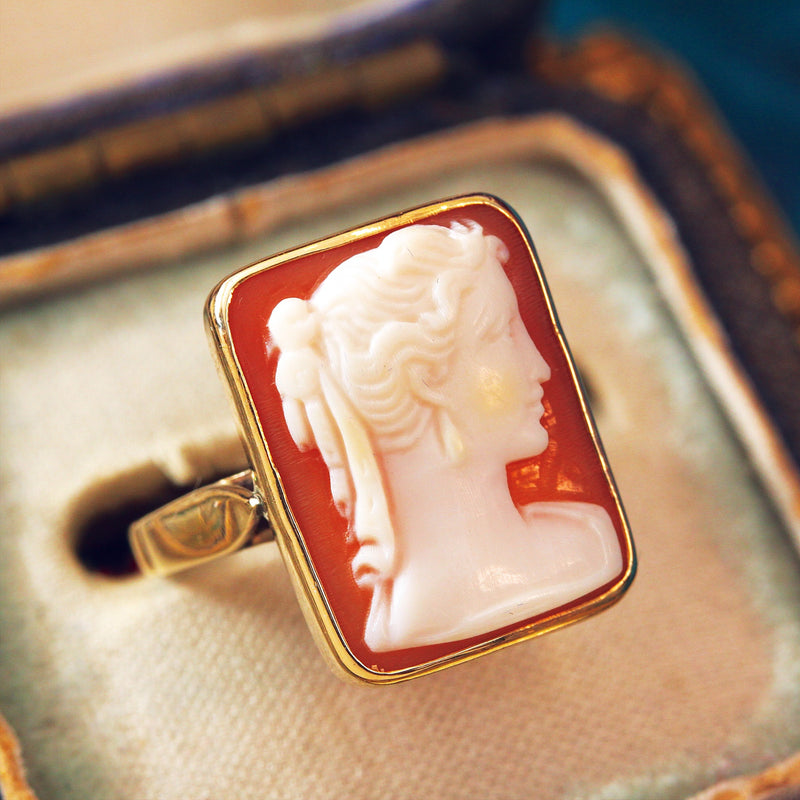 Vintage Grecian Goddess Shell Cameo Ring