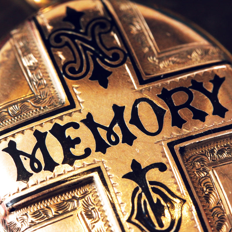 Antique Victorian 'IN MEMORY OF' Mourning Locket