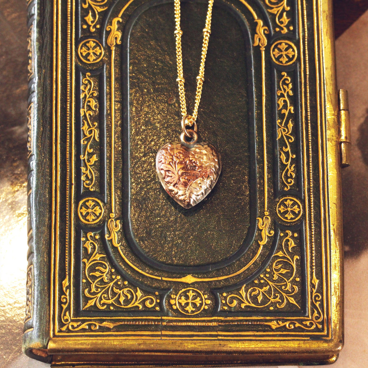 Vintage Date 1974 9ct Gold Heart Pendant