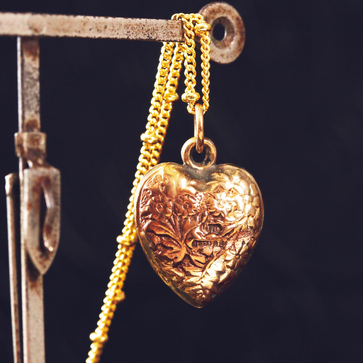 Vintage Date 1974 9ct Gold Heart Pendant