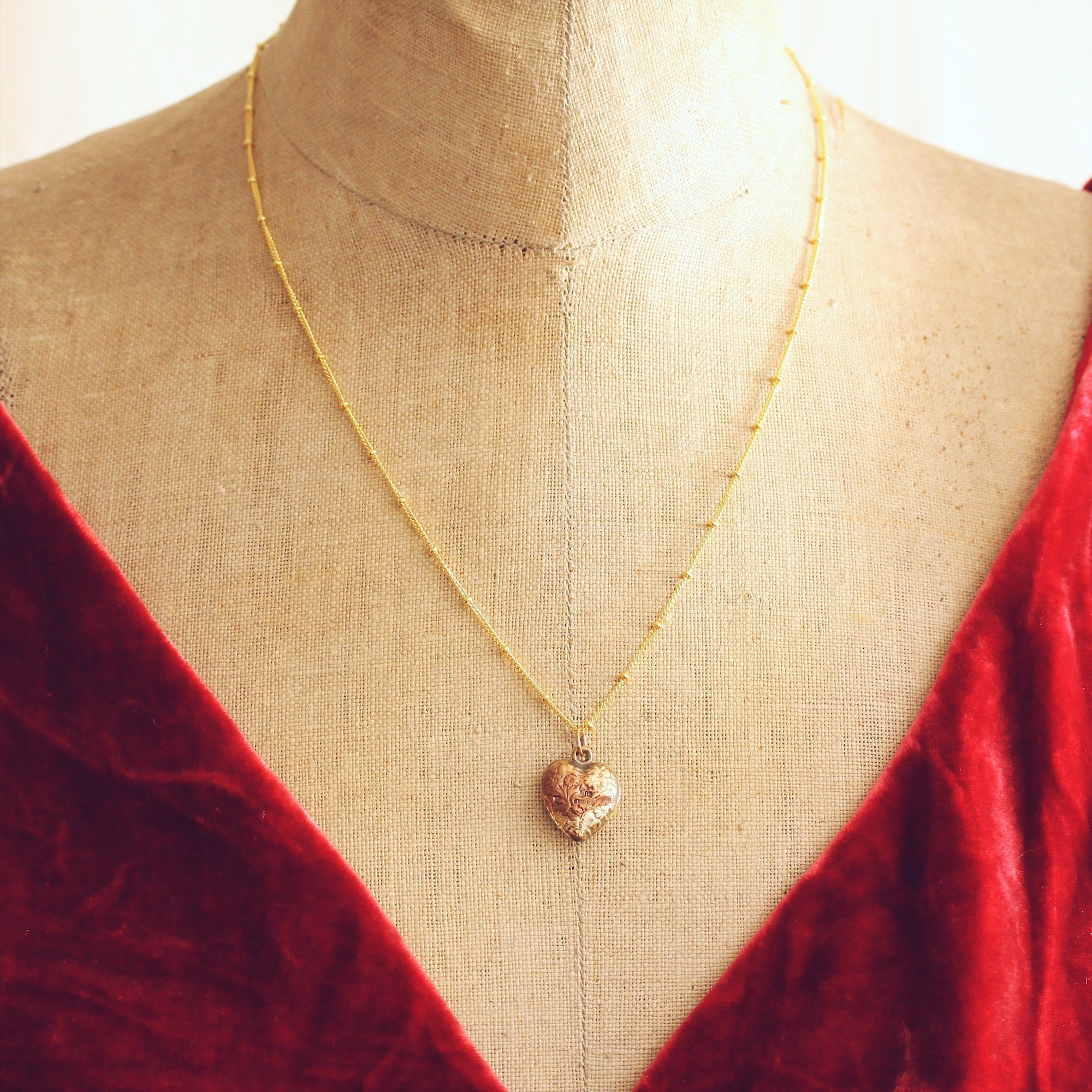 Vintage Date 1974 9ct Gold Heart Pendant - Main Image