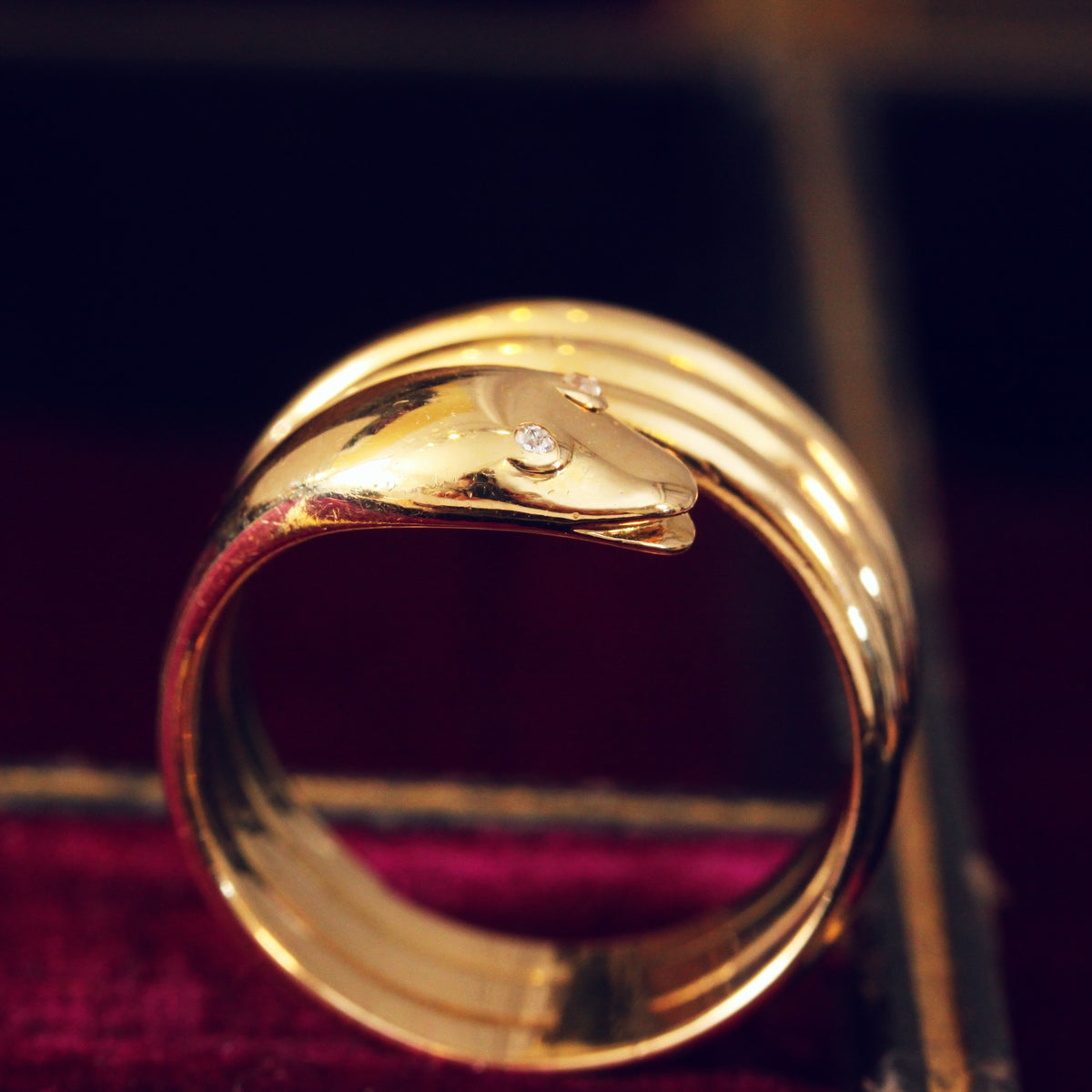 Beautiful Quality Date 1898 Diamond Snake Ring