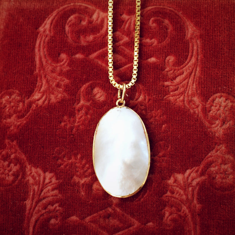 Circa 1750 18ct Gold 'Coque de Perle'