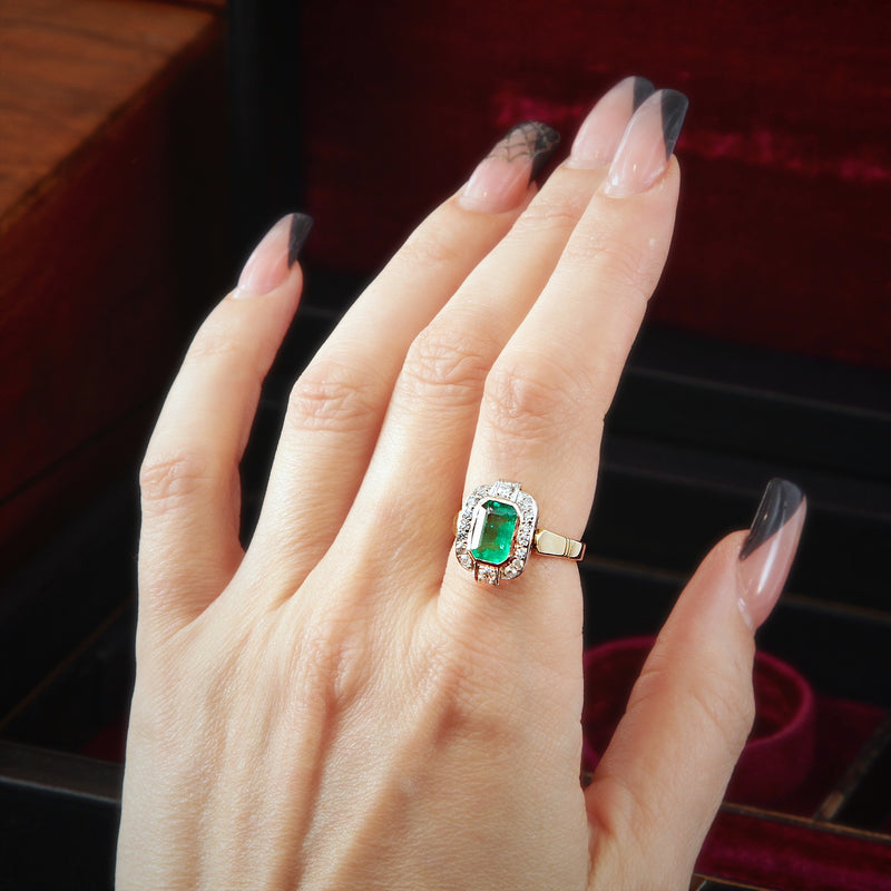 Vintage 1970s Deco Emerald and Diamond Cocktail Ring