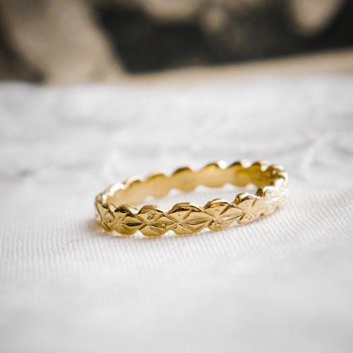 Vintage Style 'Leaves' Gold Wedding Ring