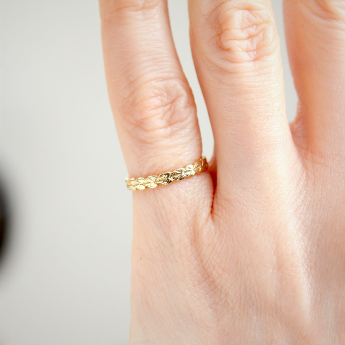 Vintage Style 'Leaves' Gold Wedding Ring