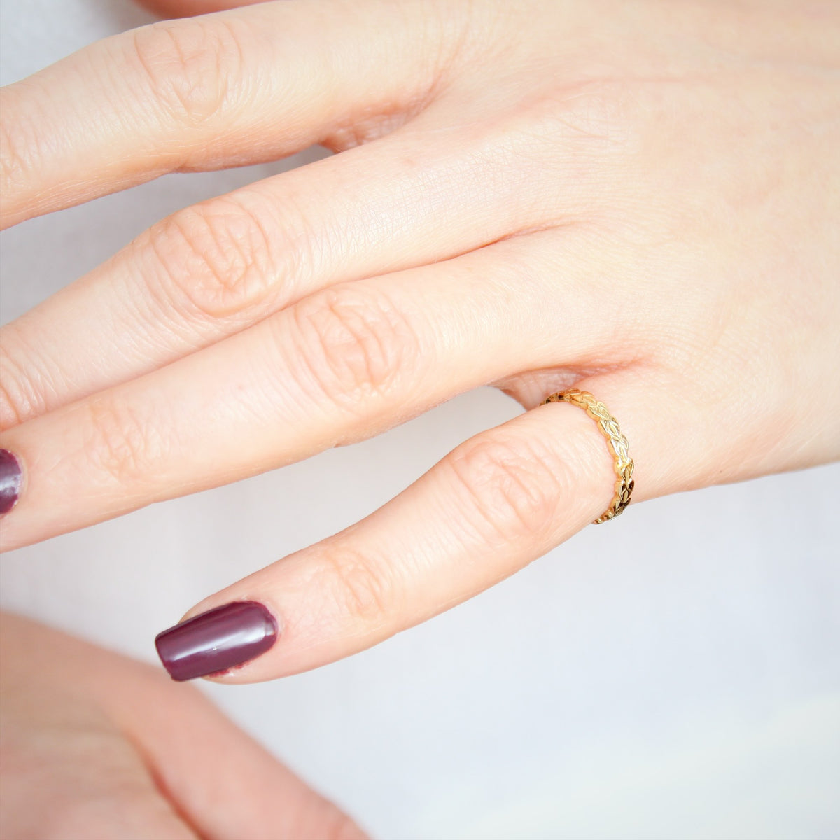 Vintage Style 'Leaves' Gold Wedding Ring