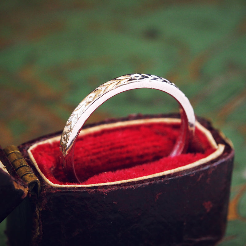 Vintage Style 'Florette' Gold Wedding Ring