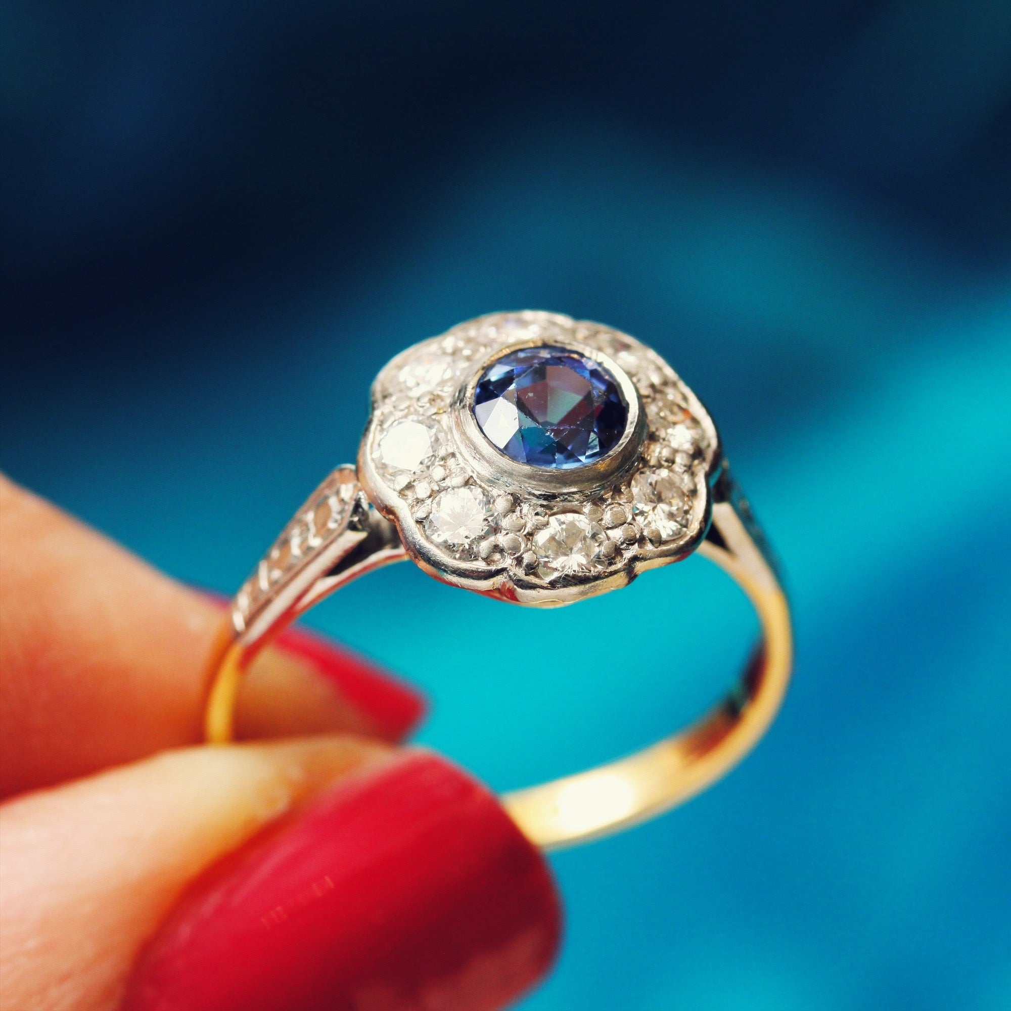 Sapphire sales daisy ring