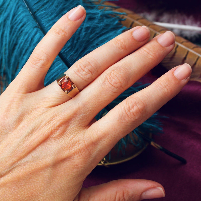 Stylish Vintage Date 1977 Citrine Cocktail Ring