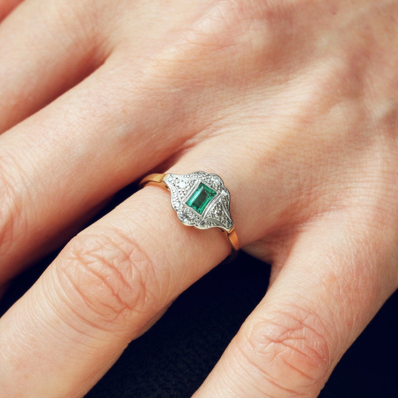 Antique 1920's Emerald & Diamond Ring