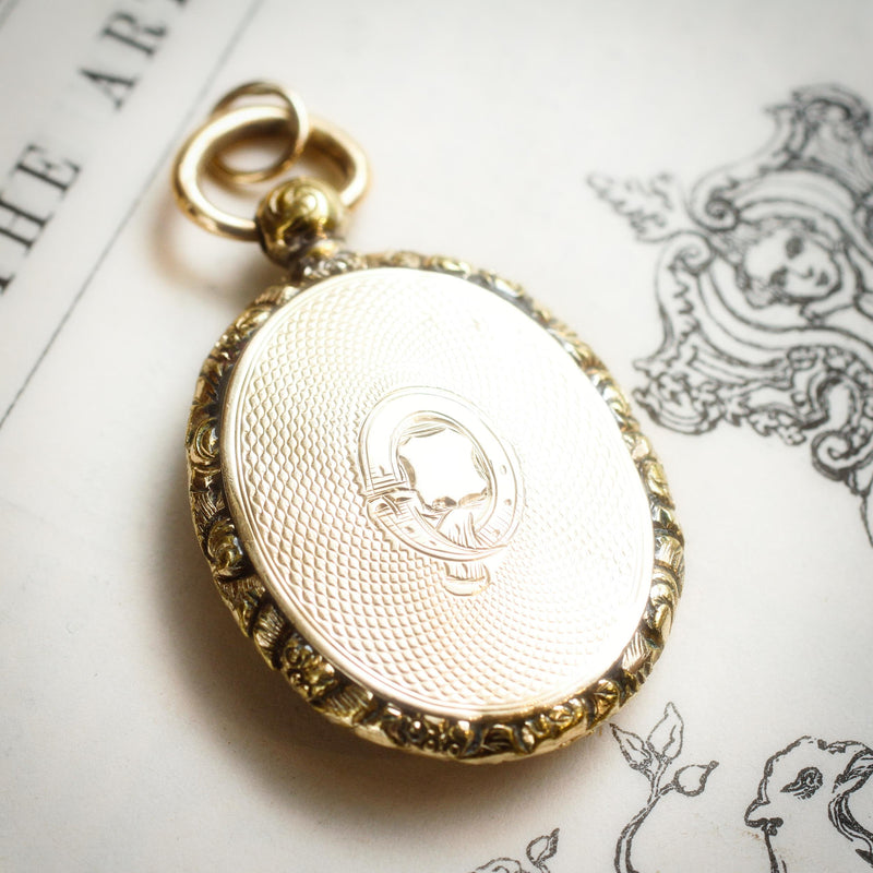 Ornamental Acanthus Mid Victorian Picture Locket – Fetheray