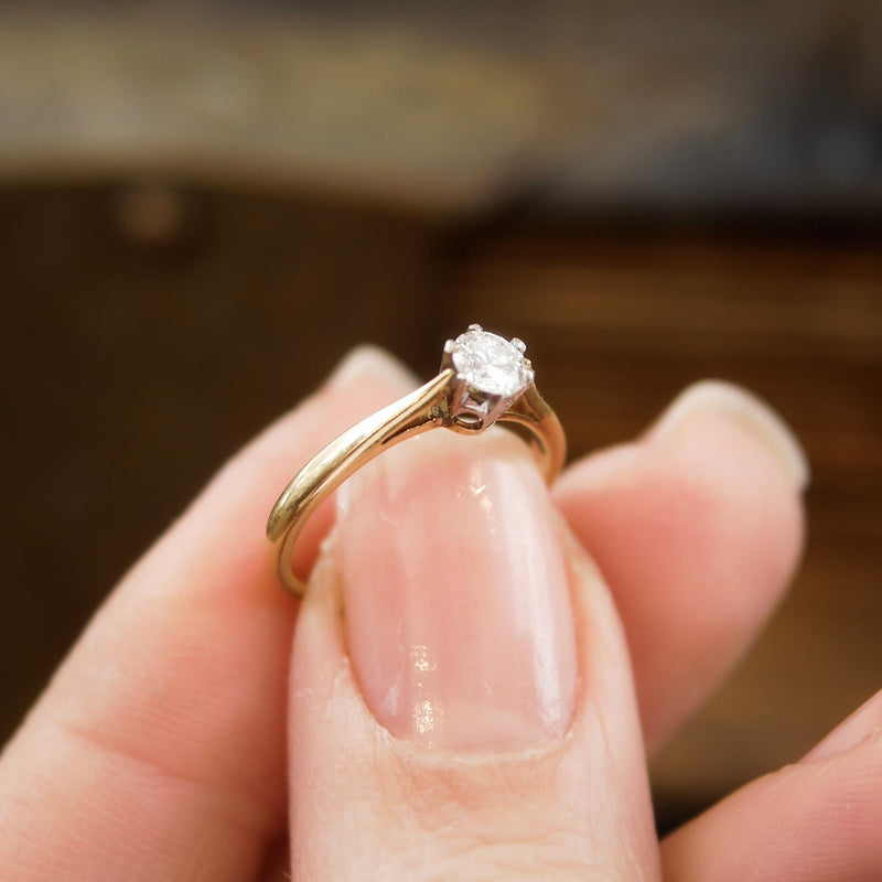 Understated Perfection! Vintage Mid Century Diamond Engagement Ring