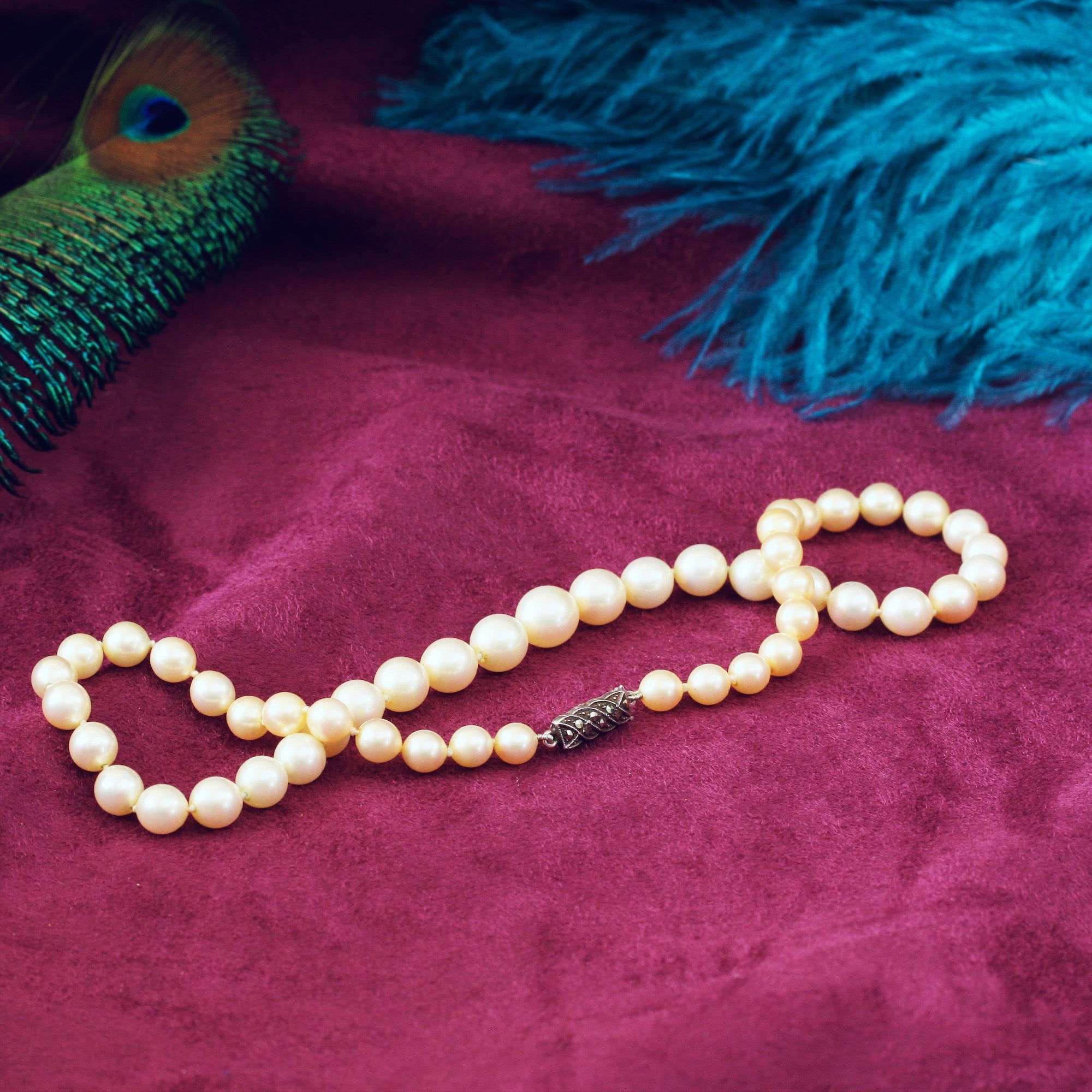 Lovely Quality Vintage Faux Pearl Necklace Fetheray