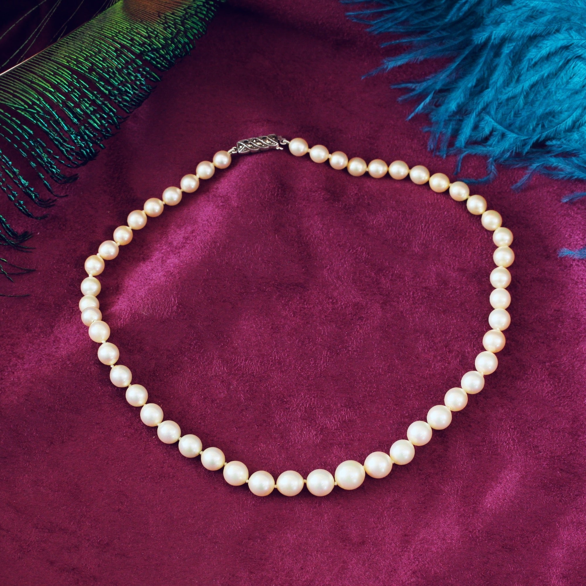 Lovely Quality Vintage Faux Pearl Necklace Fetheray